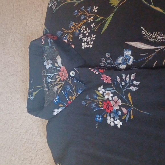 Stradivarius 3/4 Sleeve Button Up Top - Picture 10 of 15